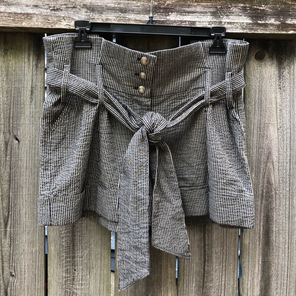Richard Malcolm Vintage High Rise Stripes Seersucker Shorts Size 8 Paperbag